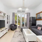 Townhouse With Roof Terrace,Balcony And Large Pool